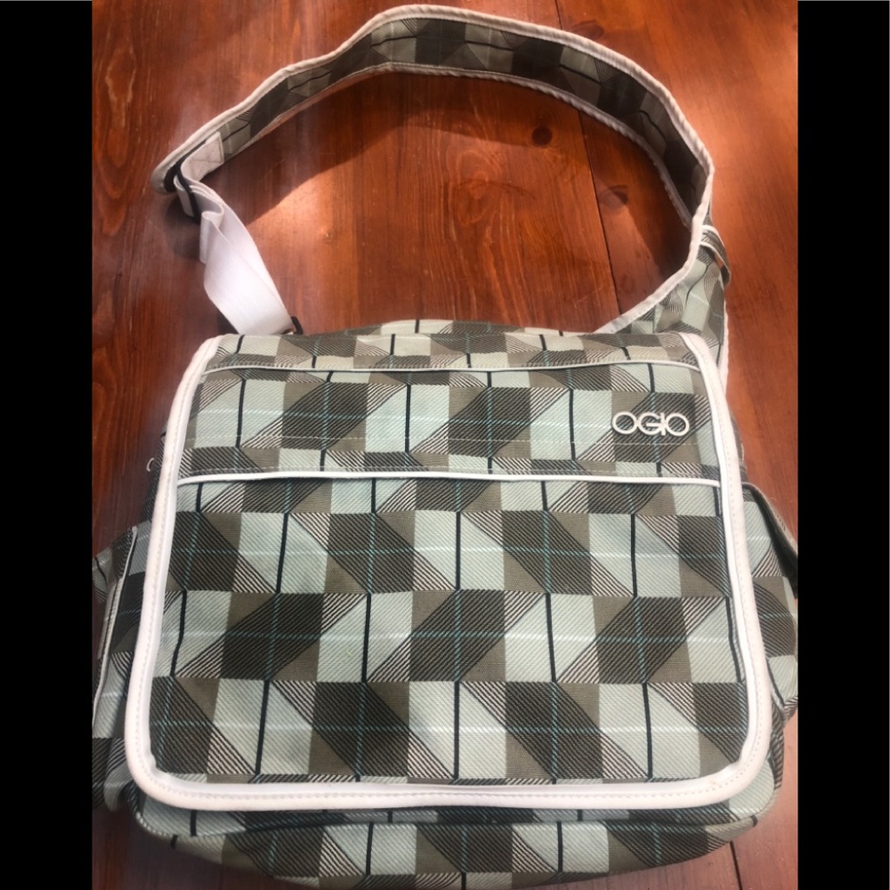 OGIO Geometric Print Crossbody Bag in Mint, Gray, White